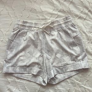 Lululemon high waisted shorts size 4